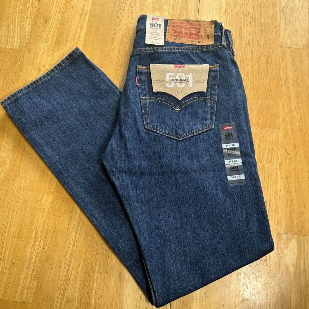 Levi's 501 Original Men's 31x32 Straight Leg Blue Jeans Button Fly NWT